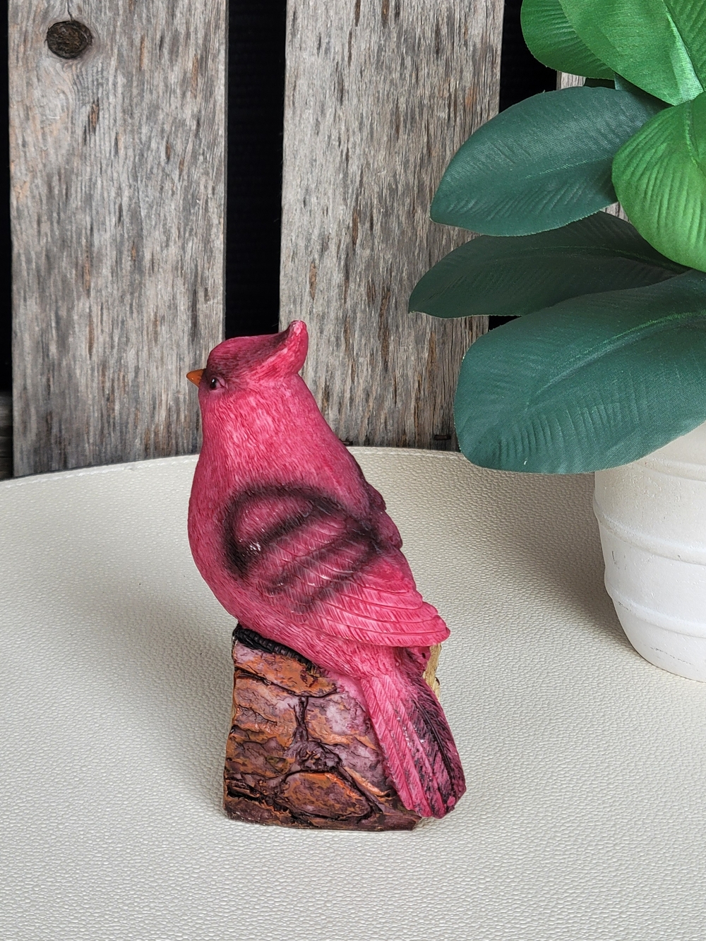 Cardinal Figurine on Log - Resin Bird Accent - Picture 3 of 5